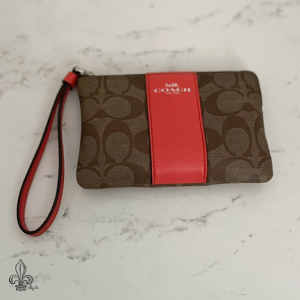 🍊Coach Mini Wristlet🍊